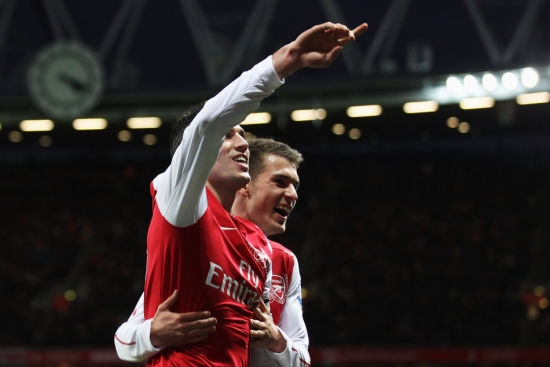 关于切尔西鏖战西班牙,范佩西打破历史纪录的信息 关于切尔西鏖战西班牙,范佩西打破历史纪录的信息