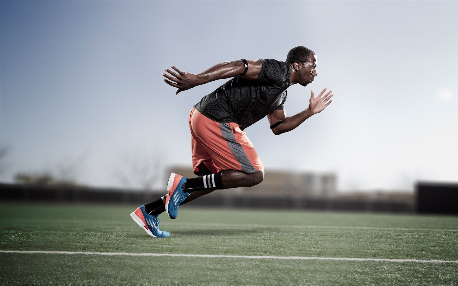 跨界主宰，从篮球场到绿茵场，今夜由勇士与拉梅洛共同定义